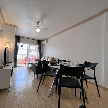 Welcoming Seafront Apartment Tv15 Torrevieja Buitenkant foto