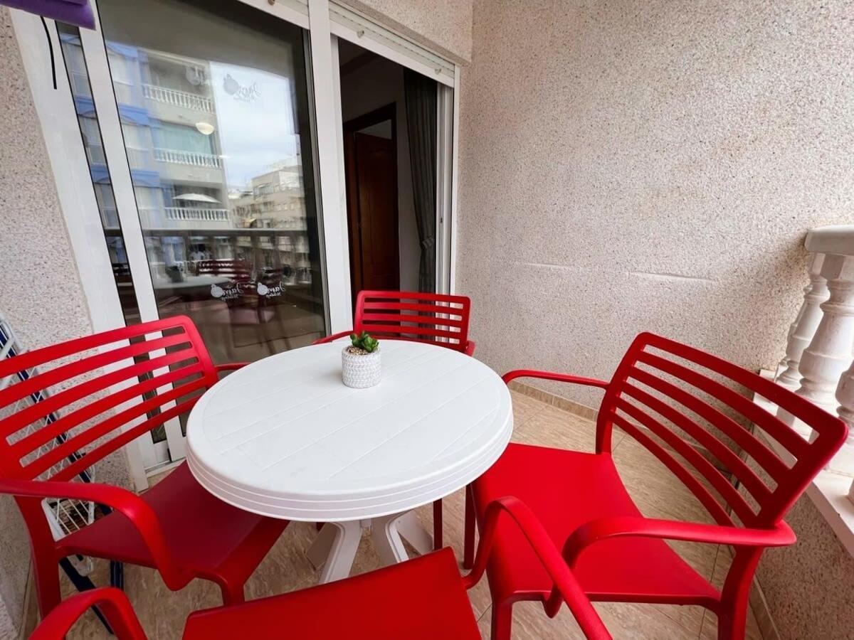 Welcoming Seafront Apartment Tv15 Torrevieja Buitenkant foto